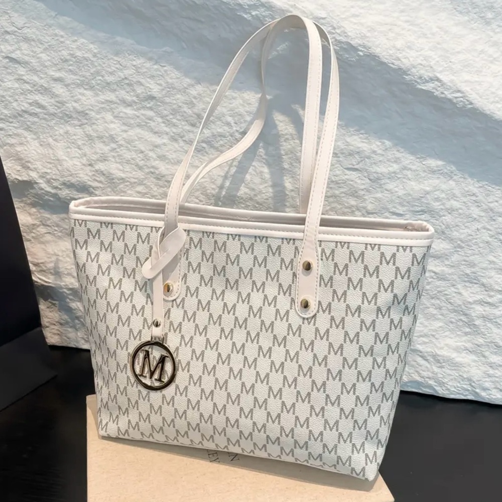 Stylish White Monogram Tote Bag with Gold ‘M’ Charm - Picture 2 of 5